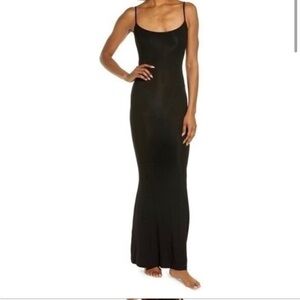 Skims long slip dress maxi black size small a